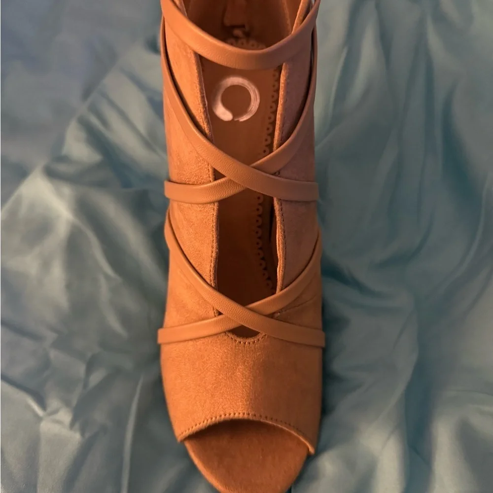 Journee Collection Tan Leather booties